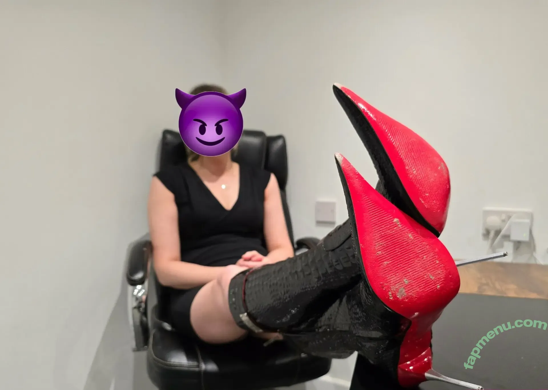 katswornheelsfree nude photo #0018 (katswornshoes)