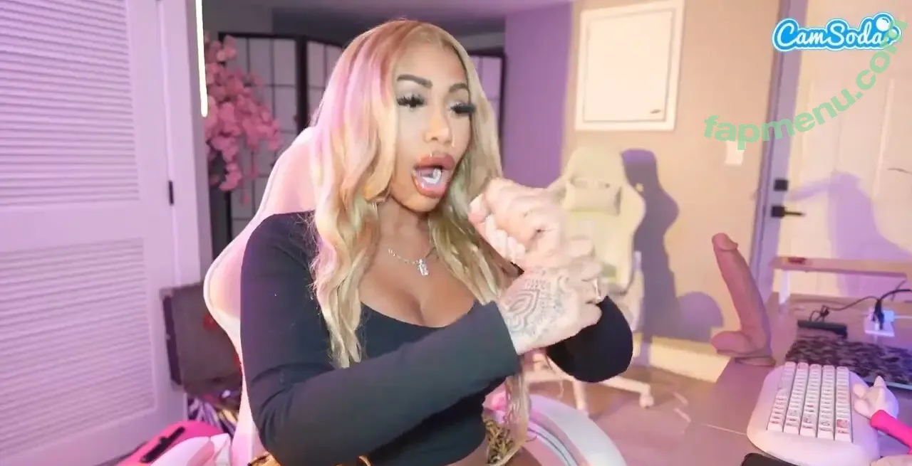 Katt Leya nude photo #0041 (_katt__leya / katt_leya / vivalabadchick)