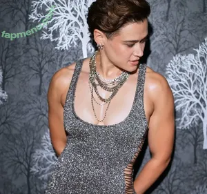 Katy O’Brian / thekatyo nude photo #0055