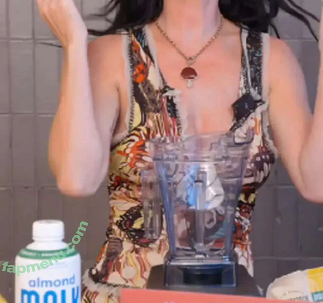 Katy Perry nude photo #2409 (katyperry)