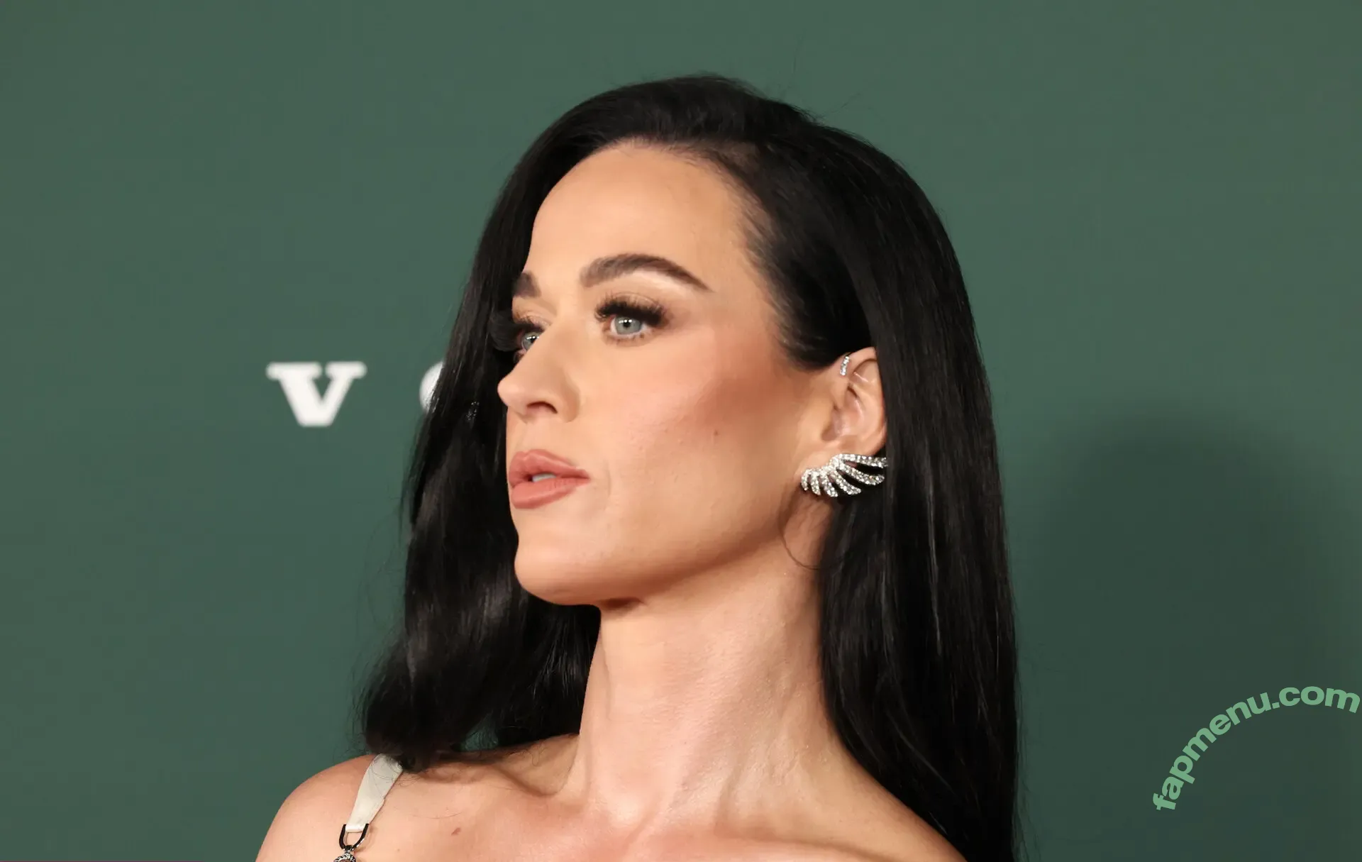 Katy Perry nude photo #2488 (katyperry)