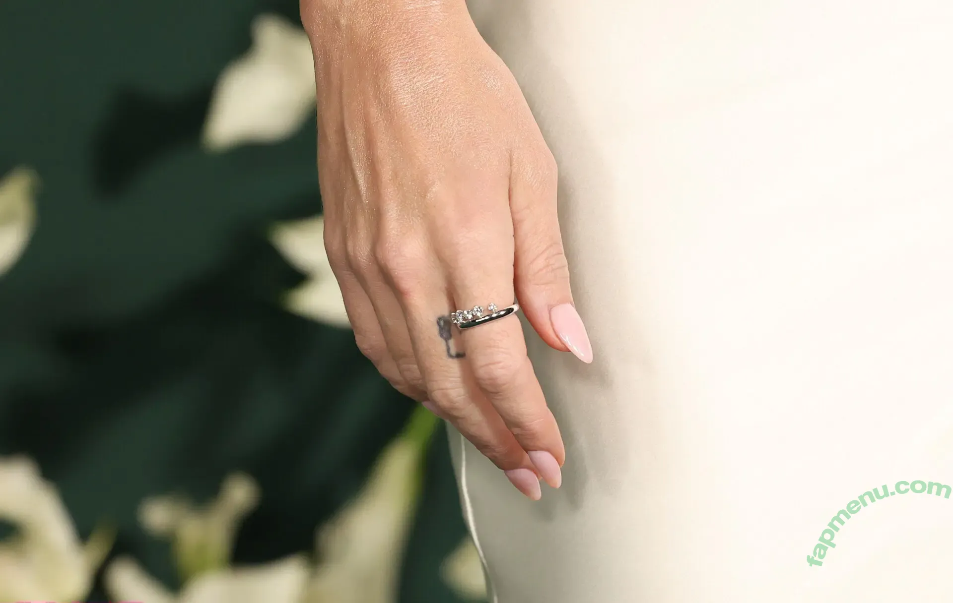 Katy Perry nude photo #2500 (katyperry)