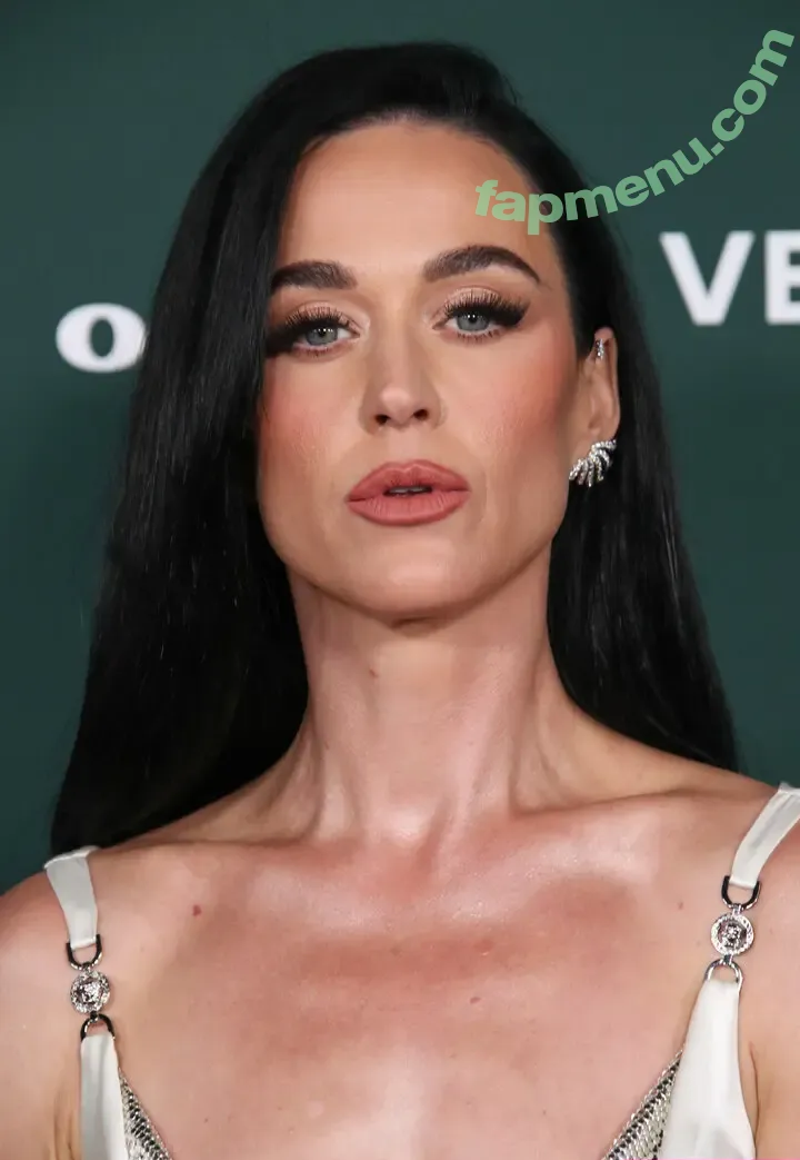 Katy Perry nude photo #2505 (katyperry)