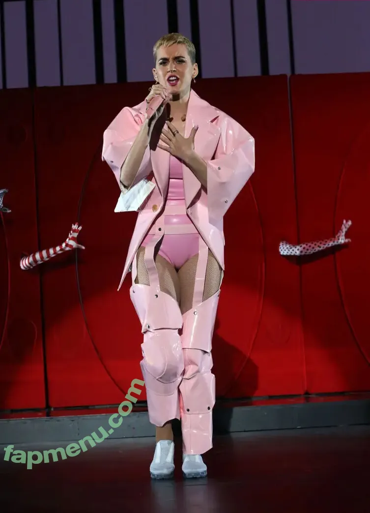 Katy Perry nude photo #3134 (katyperry)