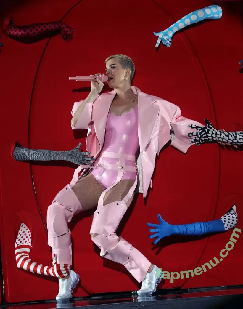 Katy Perry nude photo #3135 (katyperry)