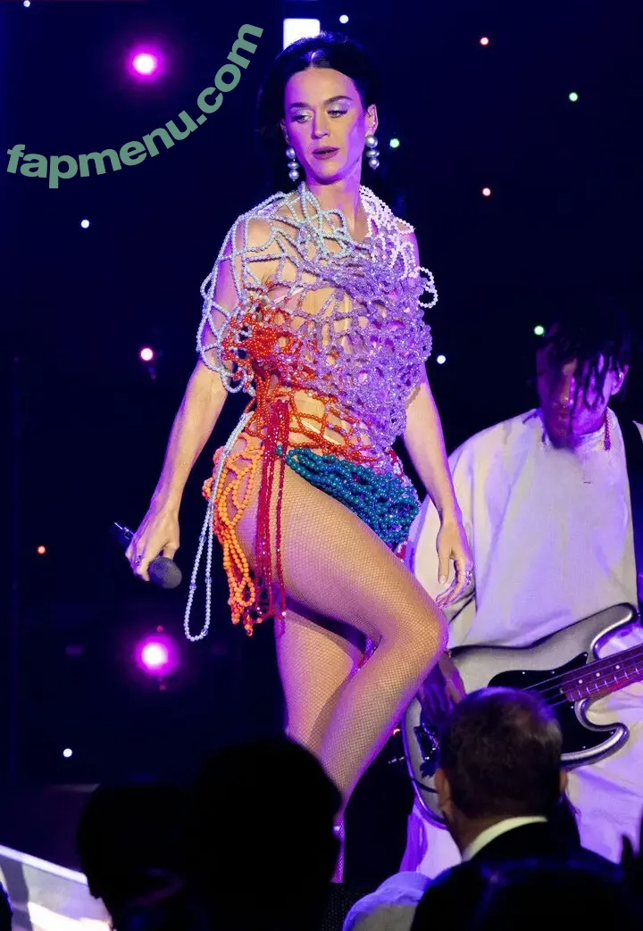 Katy Perry nude photo #3144 (katyperry)
