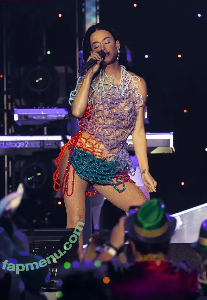 Katy Perry nude photo #3161 (katyperry)