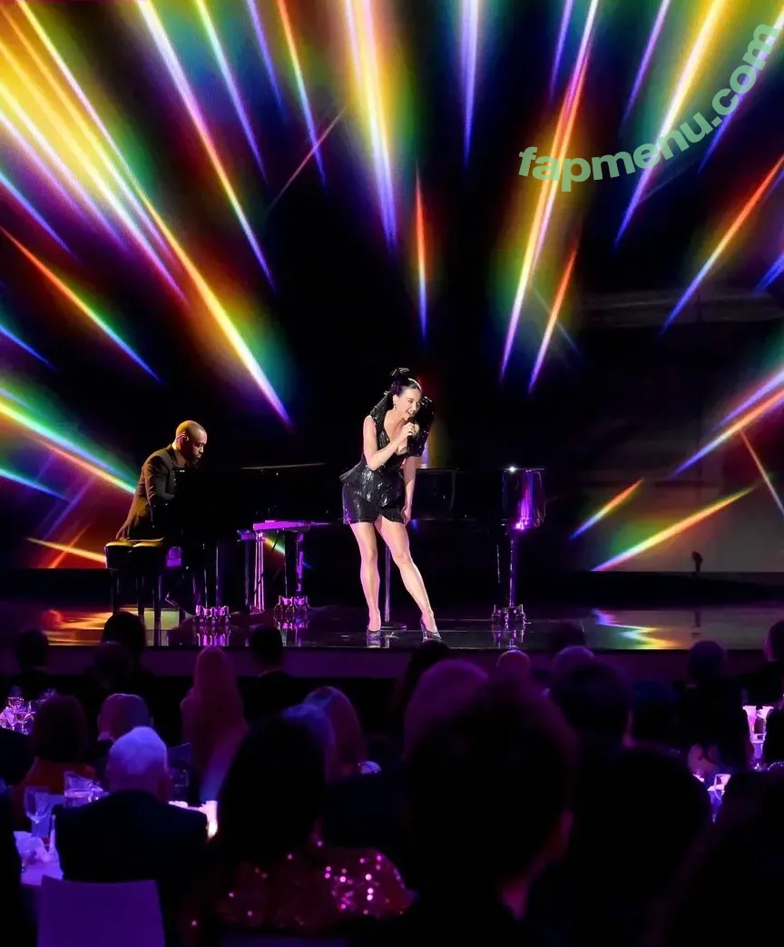 Katy Perry nude photo #3267 (katyperry)