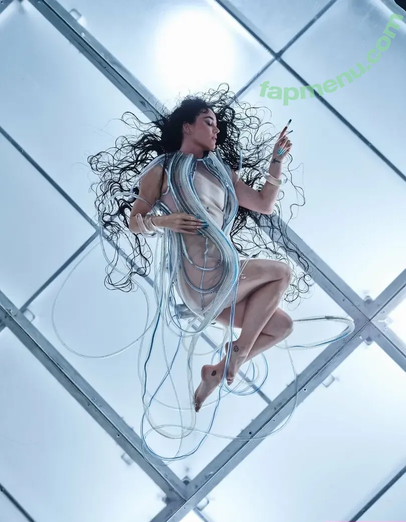 Katy Perry nude photo #3427 (katyperry)