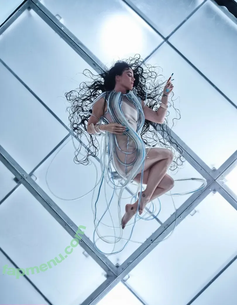 Katy Perry nude photo #3434 (katyperry)