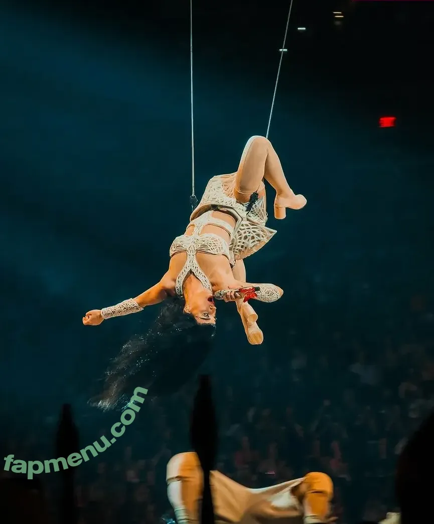 Katy Perry nude photo #0199 (katyperry)