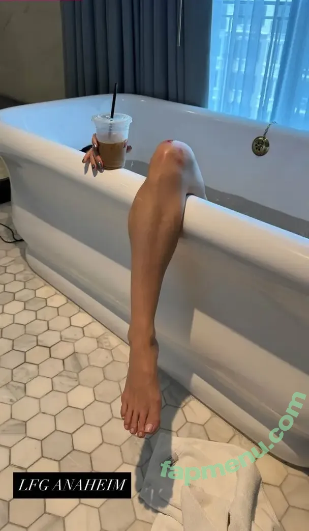 Katy Perry nude photo #0324 (katyperry)