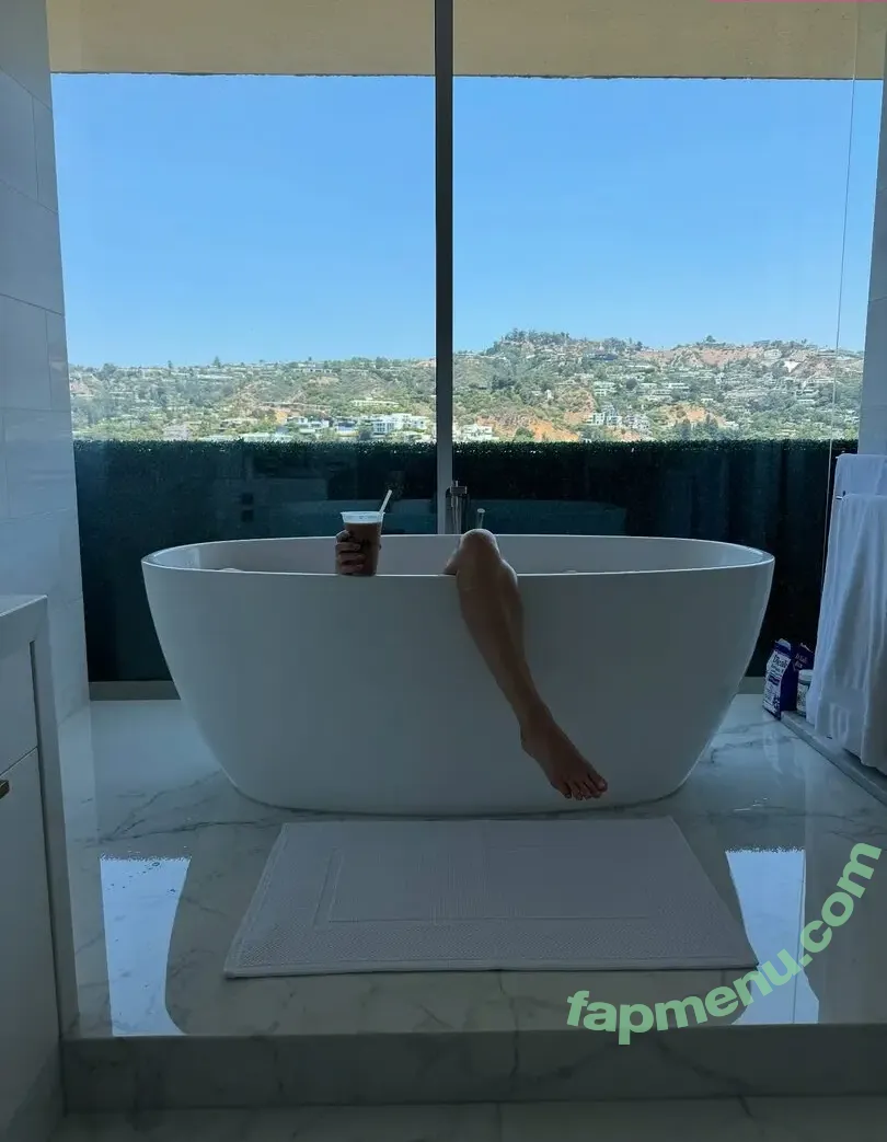 Katy Perry nude photo #0325 (katyperry)