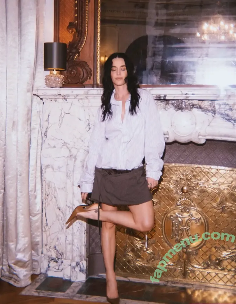 Katy Perry nude photo #0350 (katyperry)