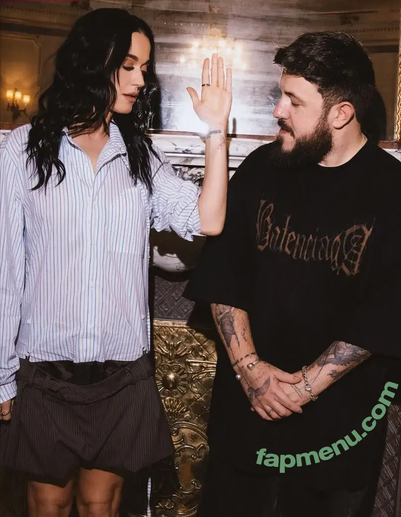 Katy Perry nude photo #0353 (katyperry)