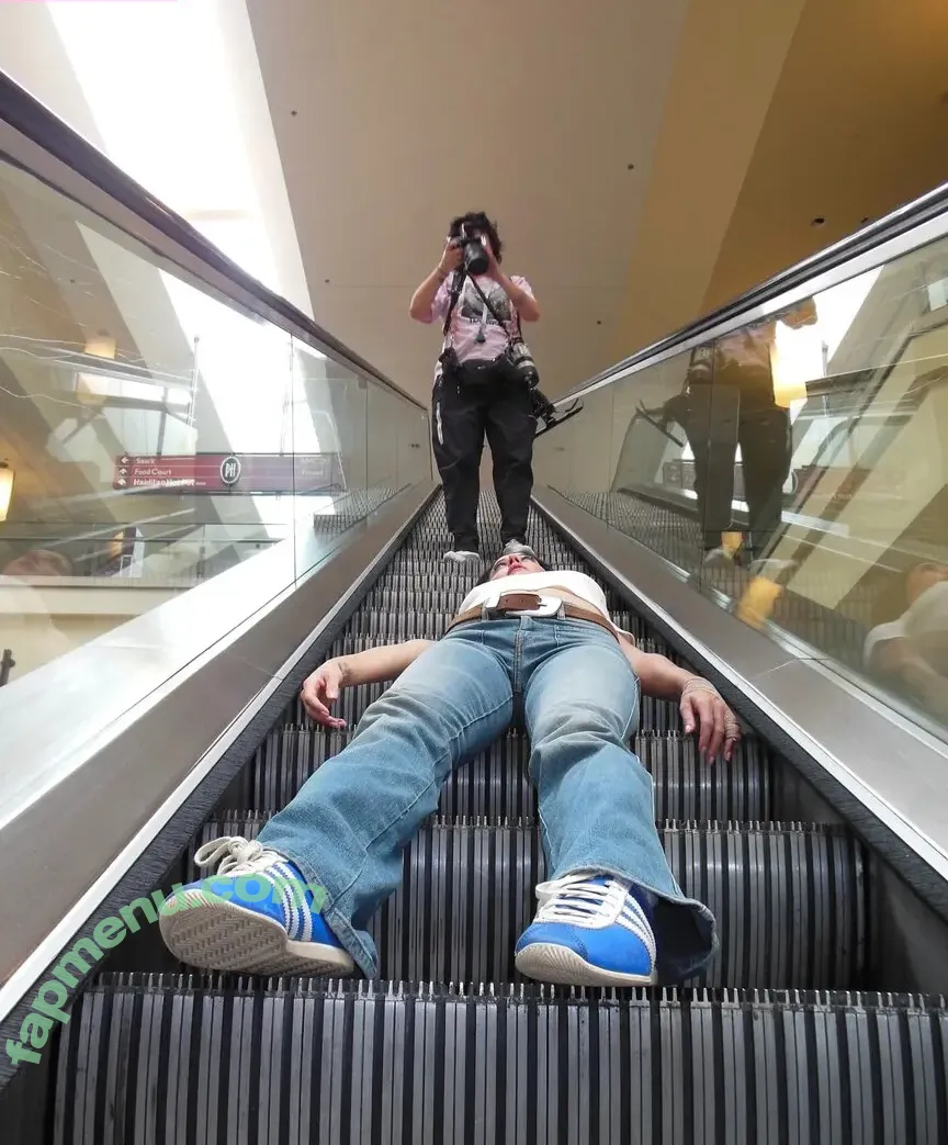 Katy Perry nude photo #0370 (katyperry)