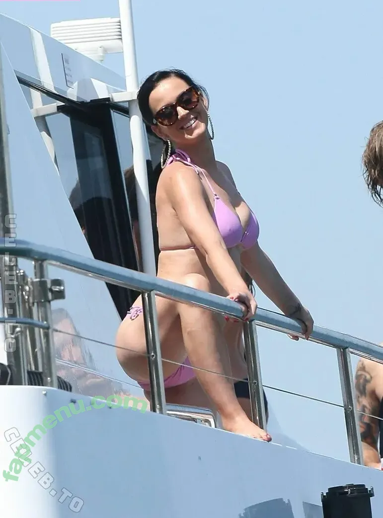 Katy Perry nude photo #0449 (katyperry)