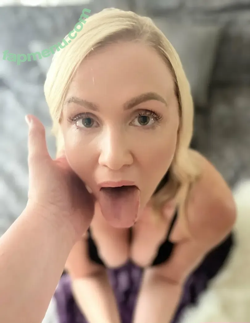 Katy Shelor nude photo #0030 (kateshelor / thekatykat)