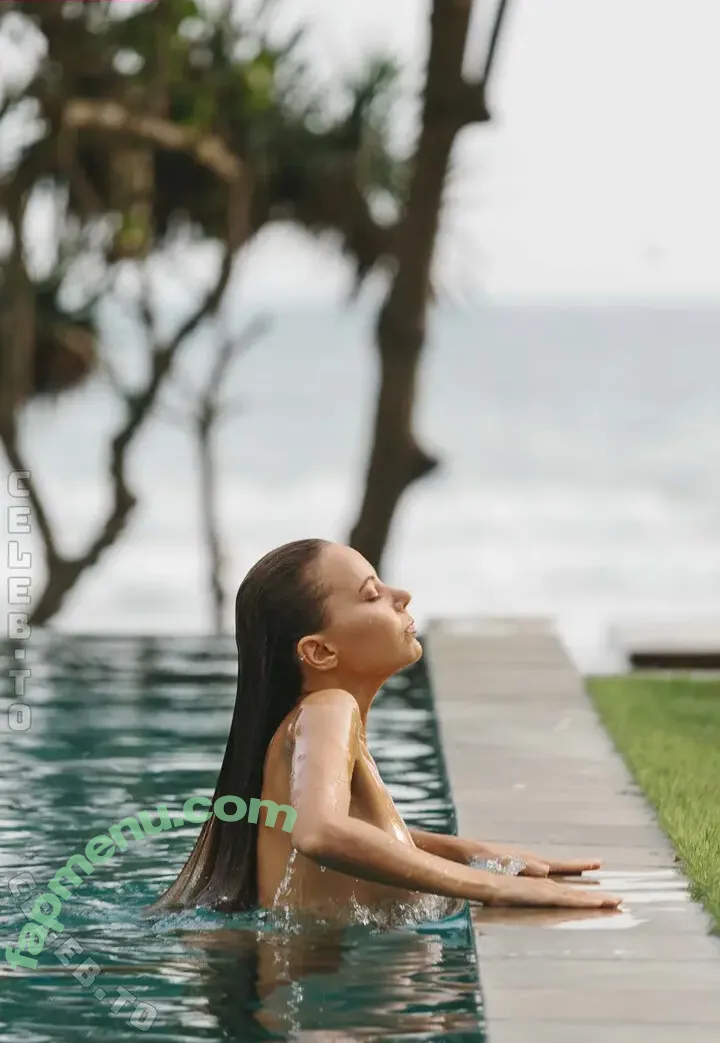 Katya Clover nude photo #5543 (KatyaCloverVlog / katya_clover / katyaclover / katyonok / katyonok.official)