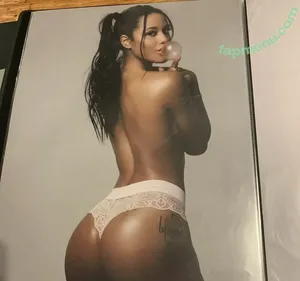 Katya Elise Henry / katyaelisehenry nude photo #1914