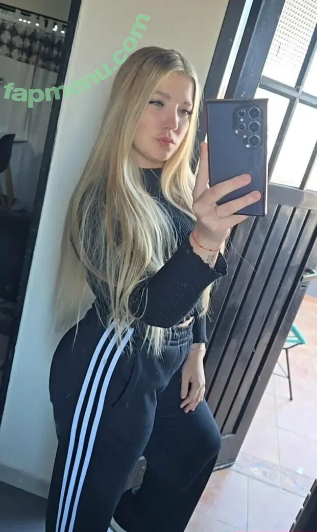 katyprincesss nude photo #0023 (kittyprinxesss)