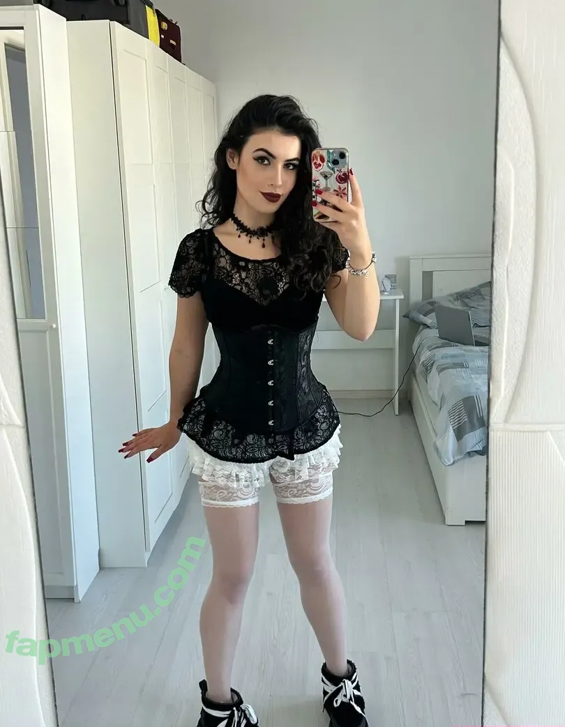 katyxbaity nude photo #0043 (Starrylavenderz / katybaityyx)