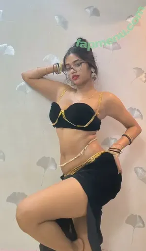 Kaulini12 nude photo #0007