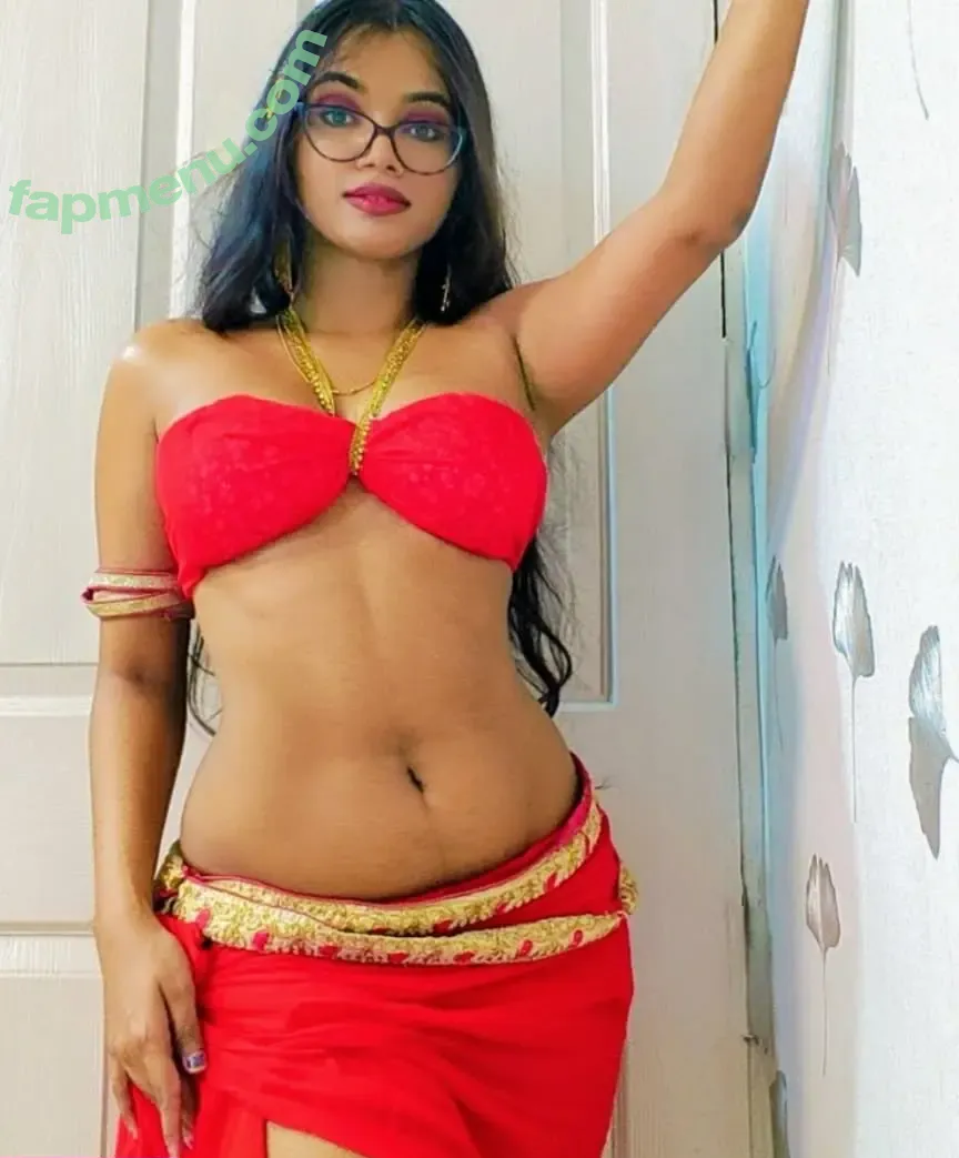 Kaulini12 nude photo #0011 (Kaulini12)