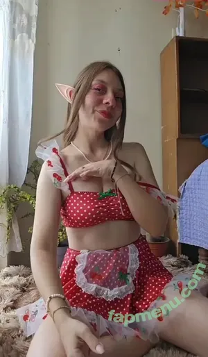  nude photo #0004