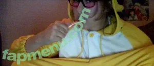 Kawaiiyummycums / thicccuubus / whoatakeiteasy nude photo #0190