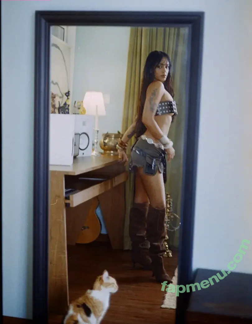 Kayan.a nude photo #0022 (Ambika Nayak)