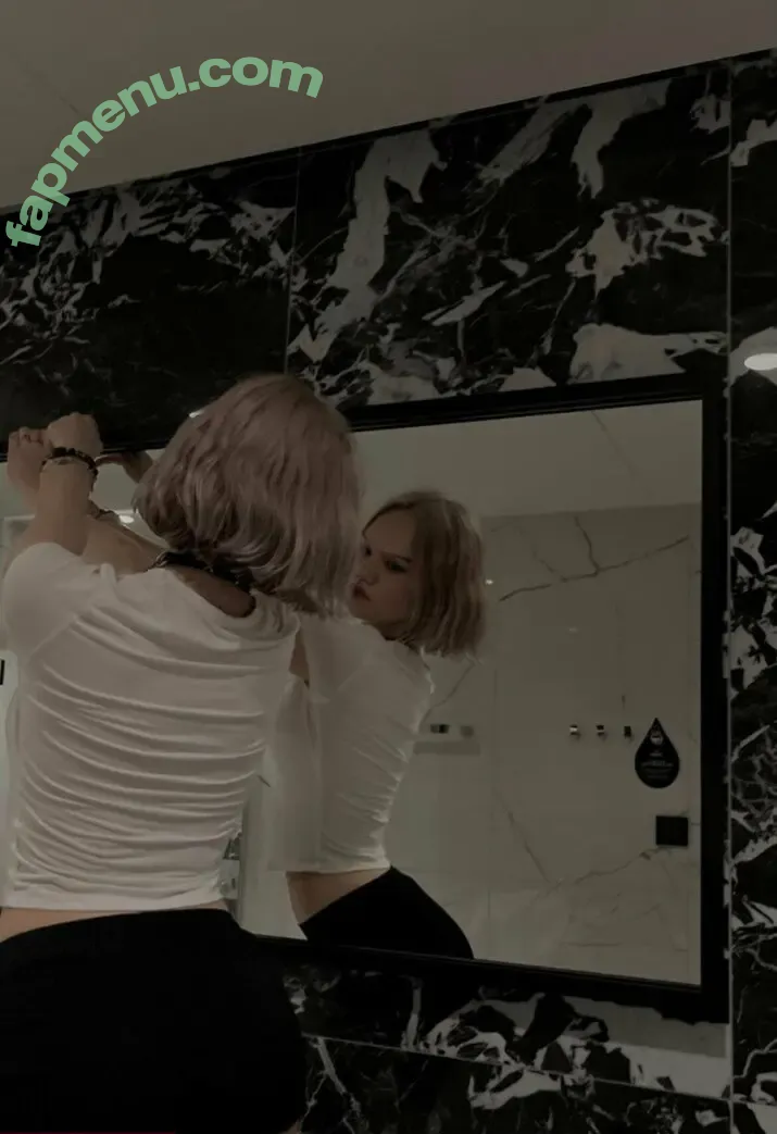 kayana_moon nude photo #0005 (kayana_moon)