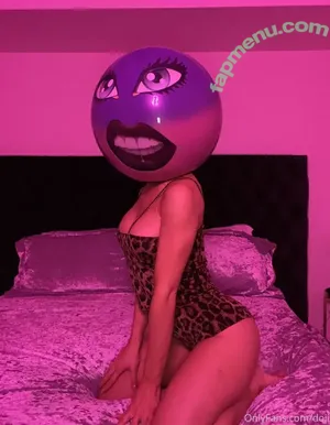 kaybeefree / mrschosen0207 nude photo #0008