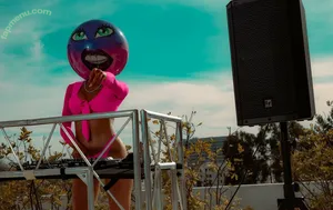 kaybeefree / mrschosen0207 nude photo #0017