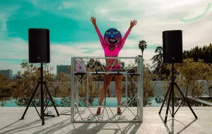 kaybeefree / mrschosen0207 nude photo #0018