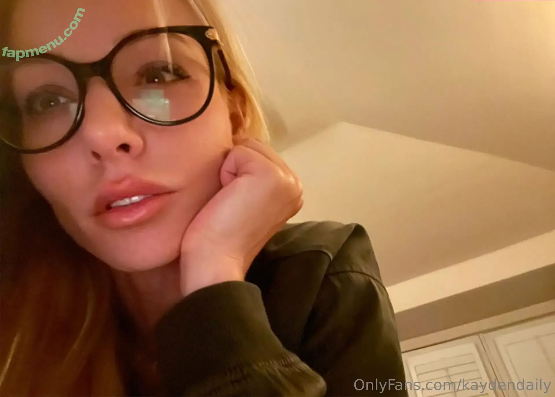 Kaydendaily nude photo #0533 (Kayden Kross / thekaydendaily)