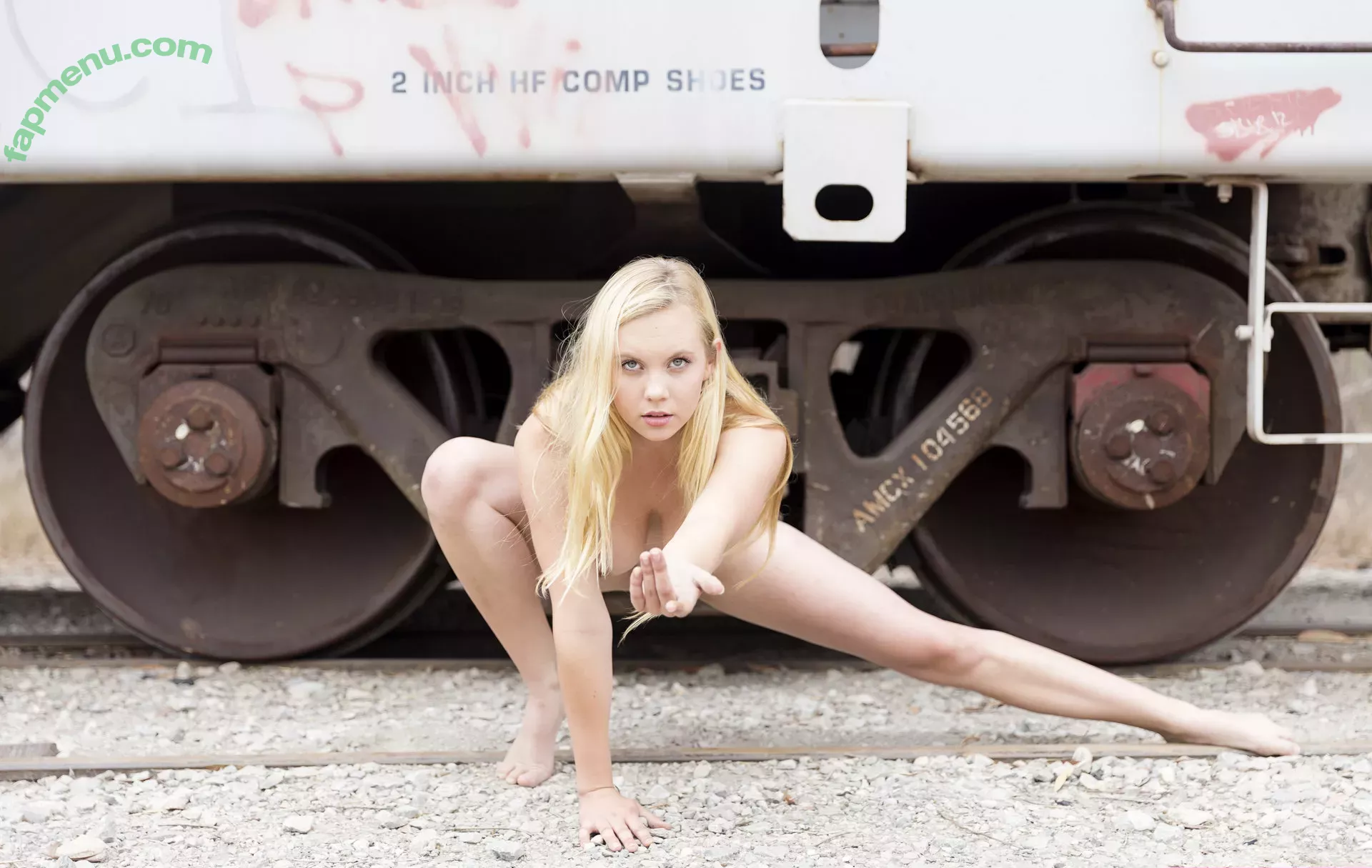 Kayla Coyote nude photo #0174 (crayolakayola97 / kaylacoyote / kcoyote97)