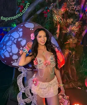 kayla.vy /  / Asian Baby Girl nude photo #2094