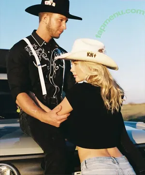 Kaylee & Cody / codyandkales / thenaughty_travelers nude photo #0001