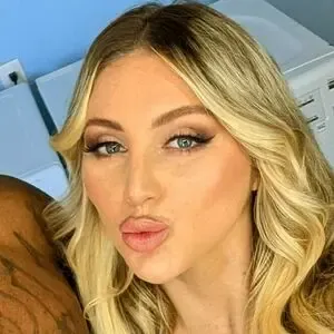 Kayley Gunner / kayleygunner / kayleygunnerofficial nude photo #0004