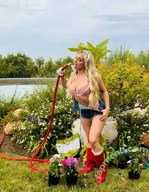 Kayley Gunner / kayleygunner / kayleygunnerofficial nude photo #0190