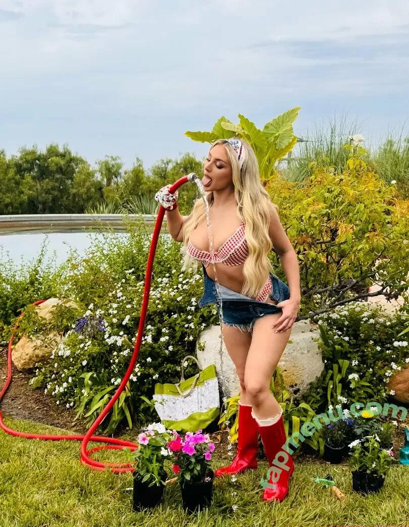 Kayley Gunner nude photo #0190 (kayleygunner / kayleygunnerofficial)