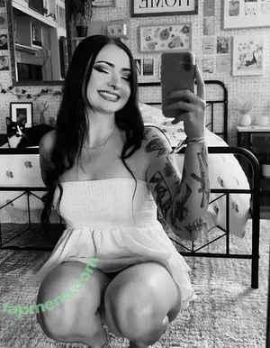 KayleyGurlXo / kayleygurlxoxo / kayleyzbabyy nude photo #0168