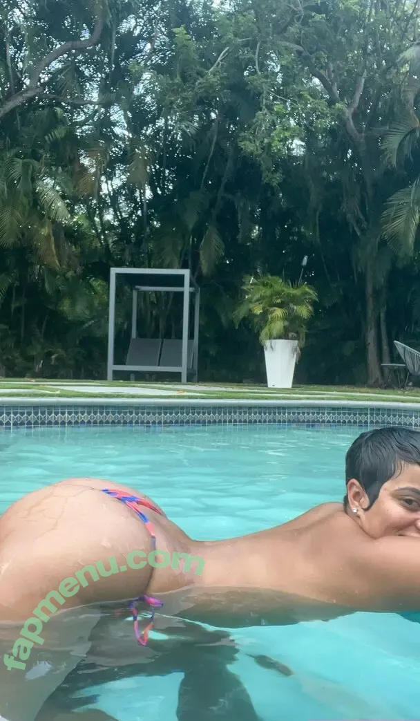 Kaylin Garcia nude photo #1279 (kaylin_garcia / kaylingarcia)