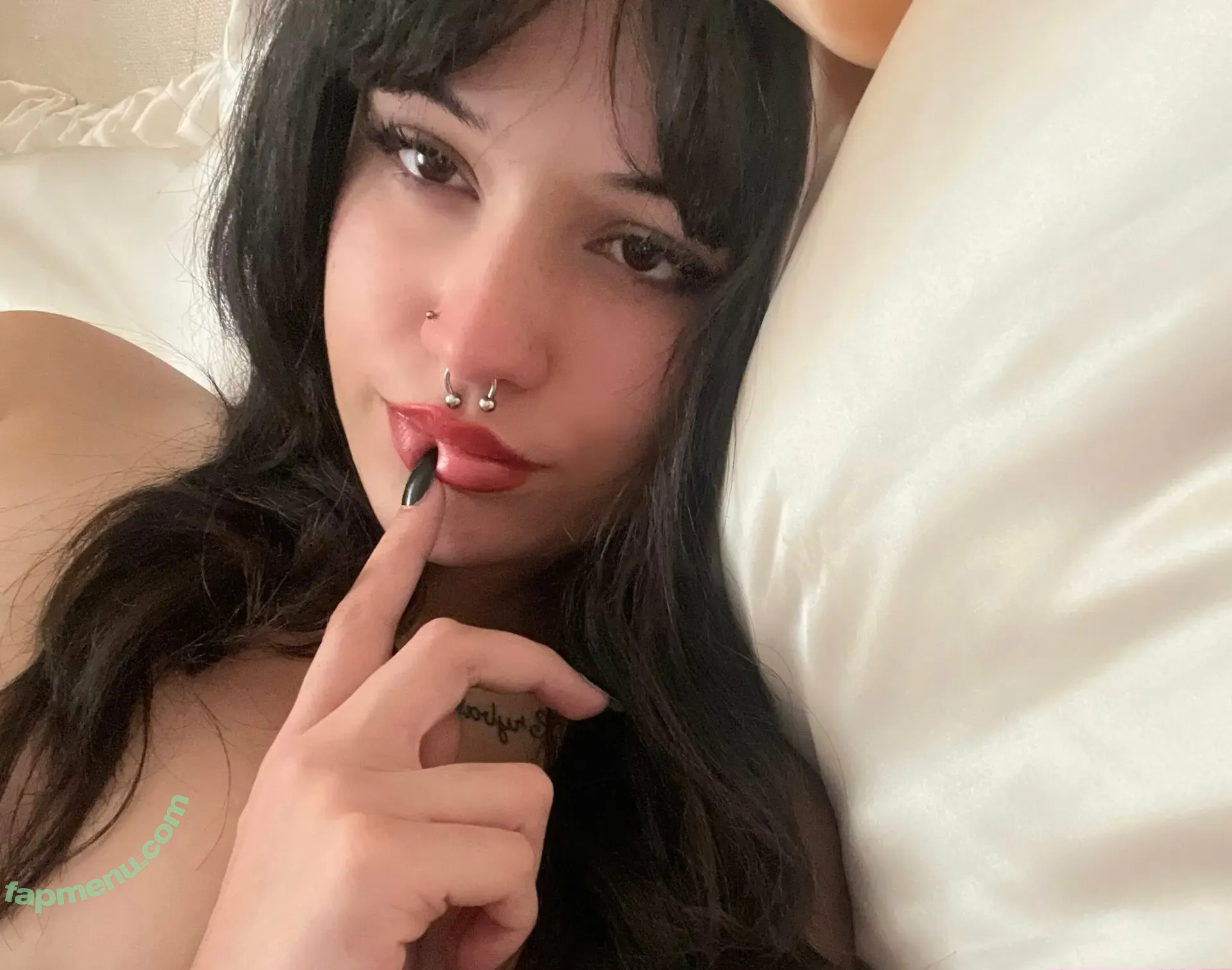 kaymillys nude photo #0006 (kaymillys)