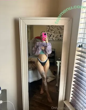 kaytie4 / kaytieofficial nude photo #0002