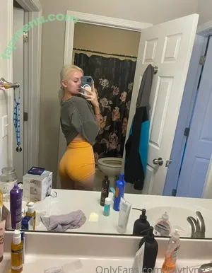 kaytie4 / kaytieofficial nude photo #0014