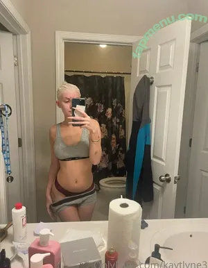 kaytie4 / kaytieofficial nude photo #0019