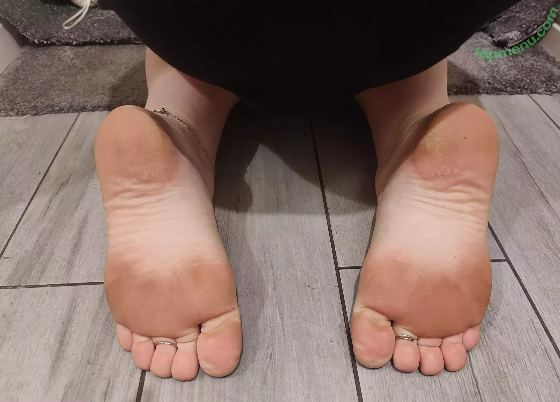 kayties_feet nude photo #0082 (katiesfeets)