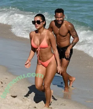 Kaz Crossley / Love Island / kazcrossley nude photo #0016